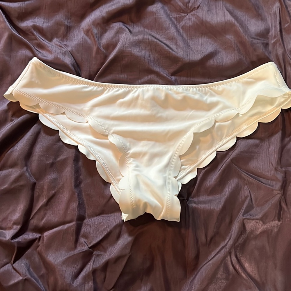 PINK! Ruffled bikini bottom